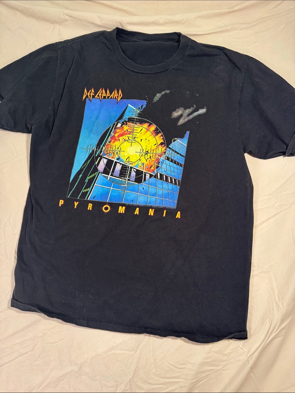 Def leopard Pyromania Graphic Tee - Black